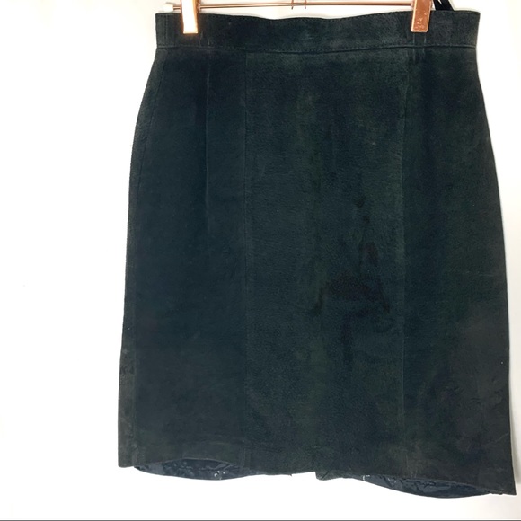 Vintage 80s EXPRESS Black Suede Skirt / Suede Leather Mini Skirt / 1980s Vintage - Picture 2 of 6